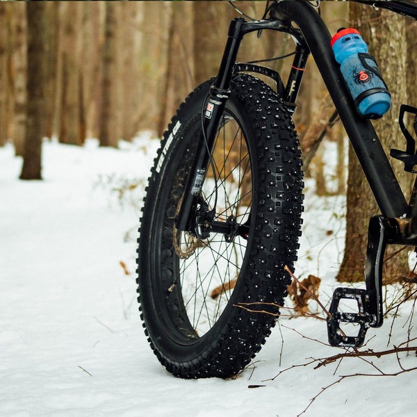 Electric Bikes and Skiing: A Perfect Mountain Duo in Vaujany and Alpe d'Huez