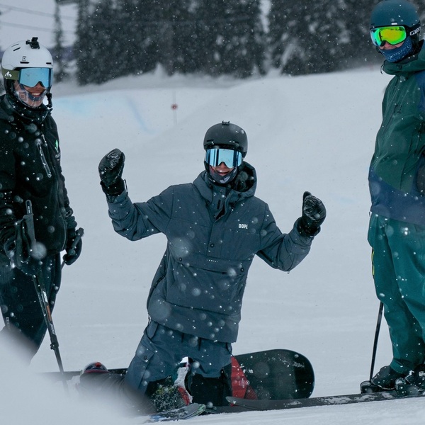 Snowboarders vs. Skiers — How Terrain Affects Your Ride