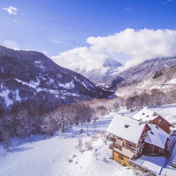 8 Reasons Why Vaujany Is The Perfect Ski Holiday Destination For 50+ Couples And Families