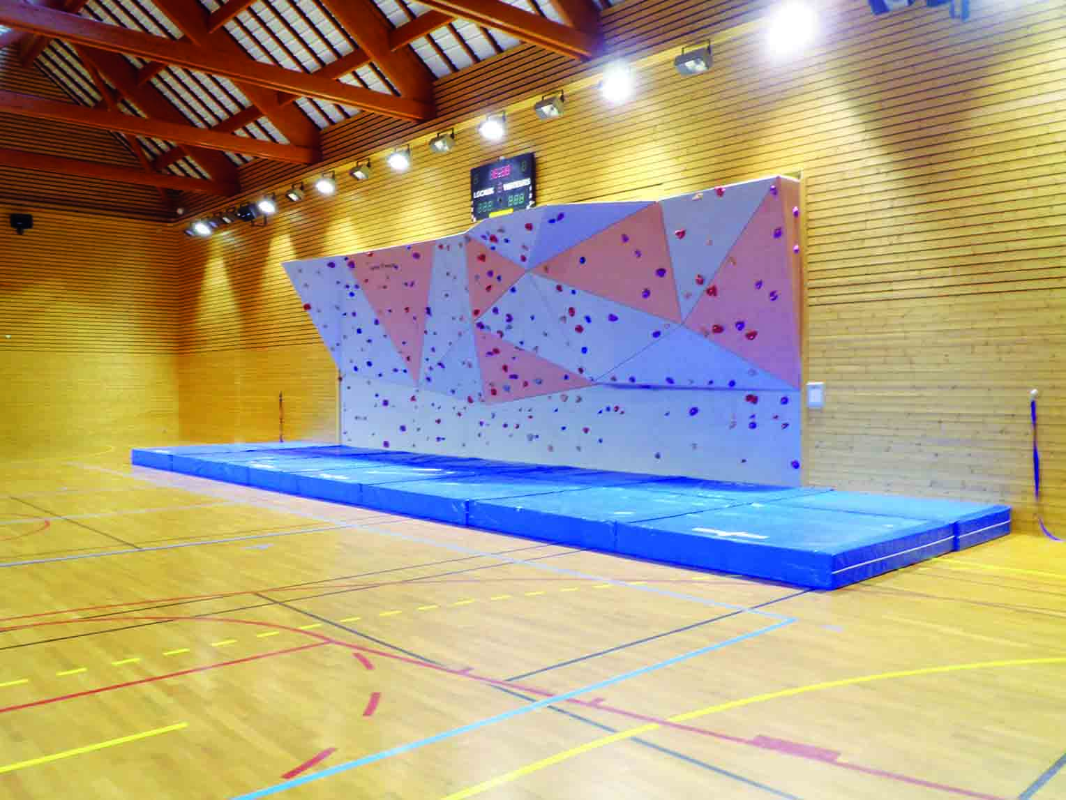 Climbing wall