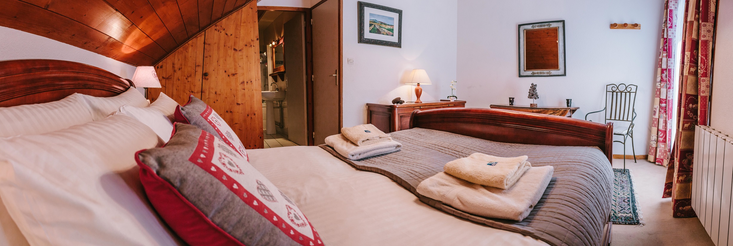 Lucette Bedroom 3  10 