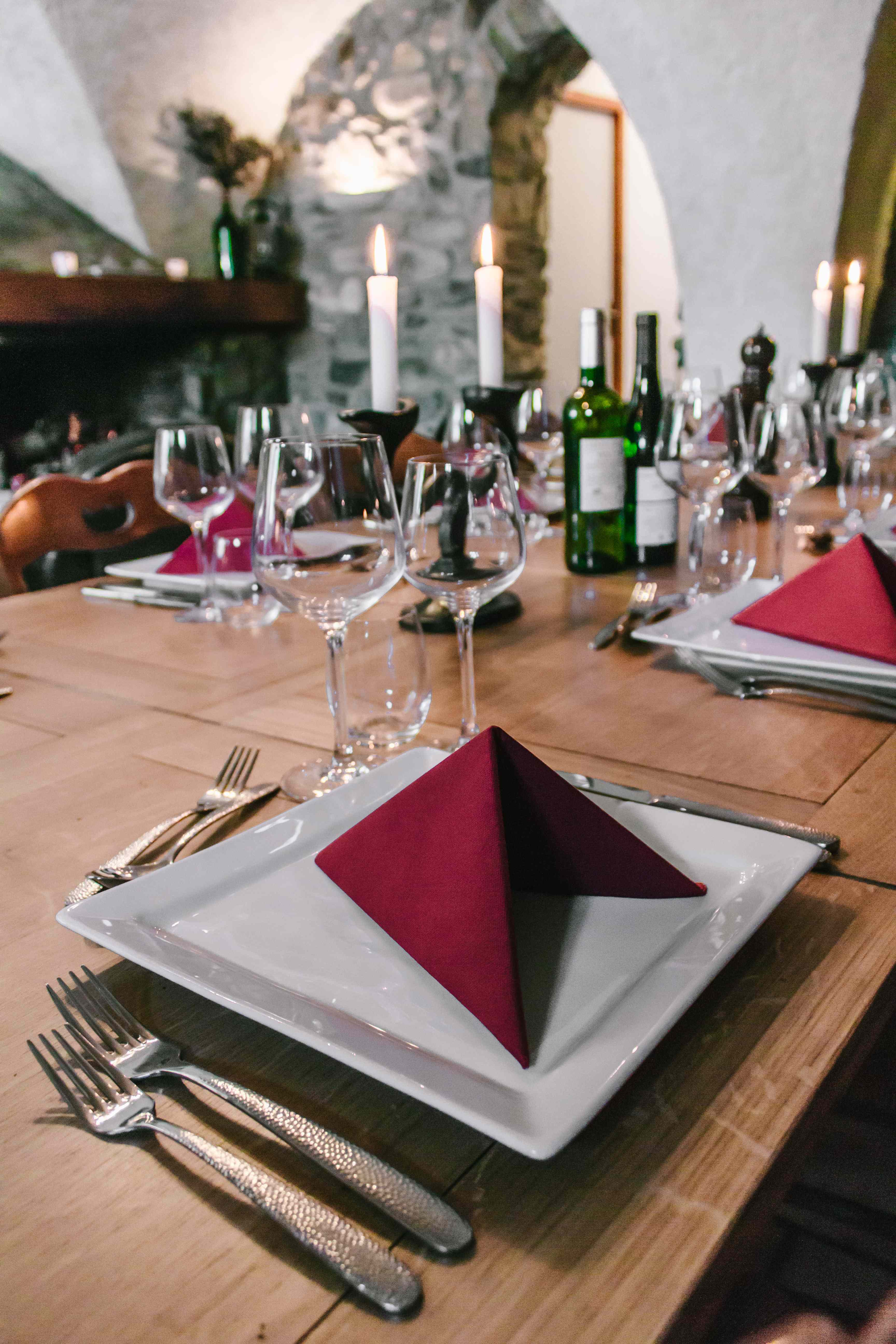 Lucette Dining  7 