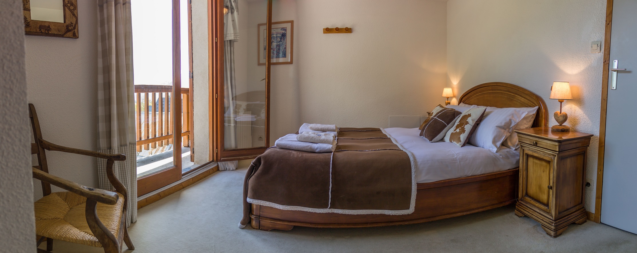 Lucette Bedroom 2  4 
