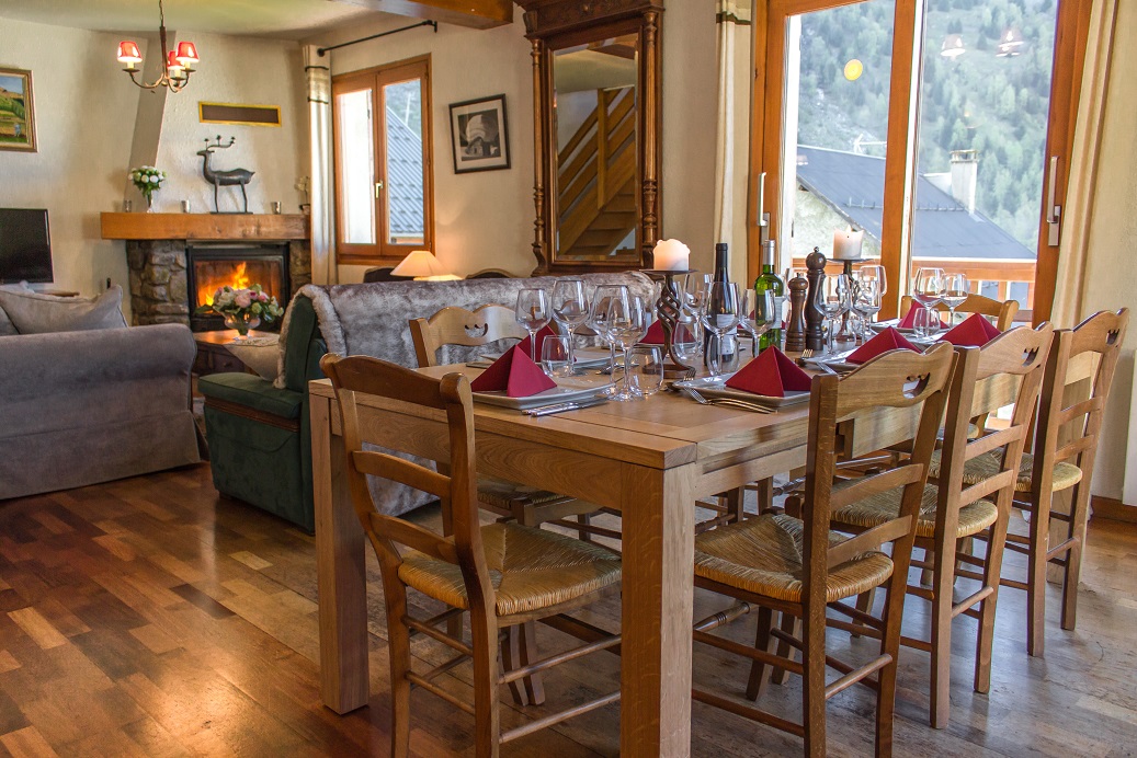 Lucette Dining  3 
