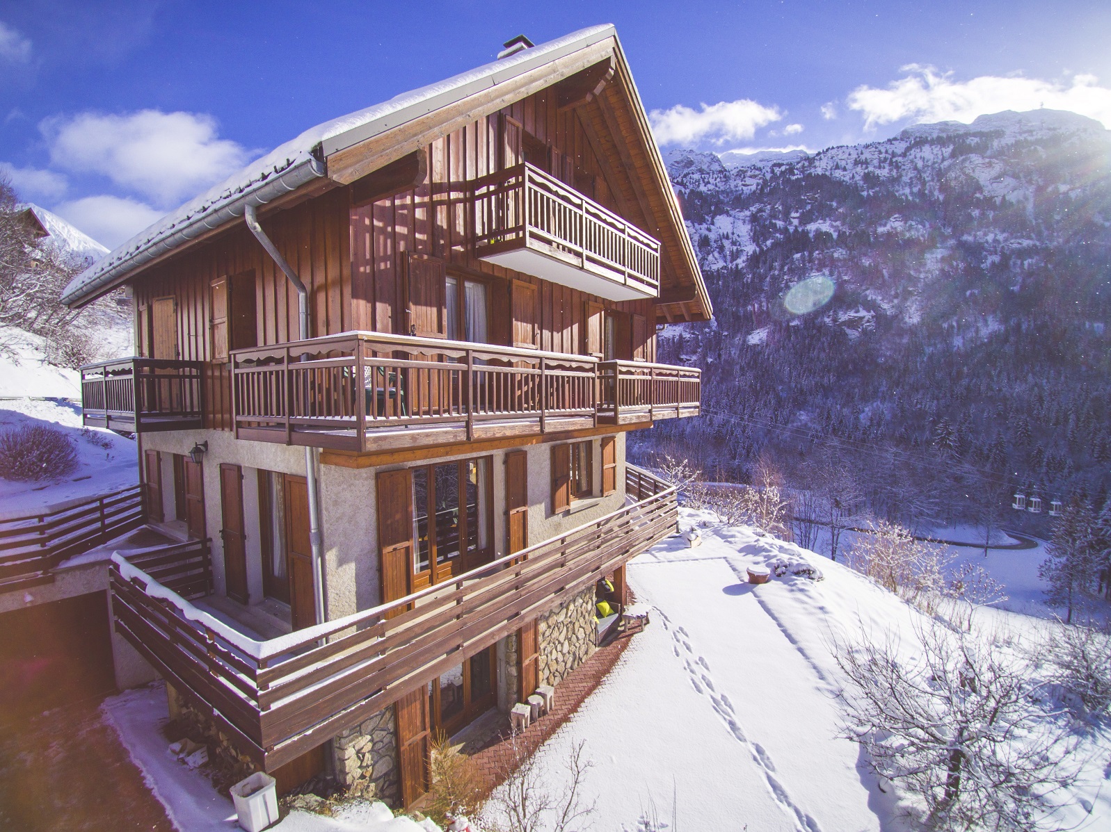 Saskia Exterior  3 