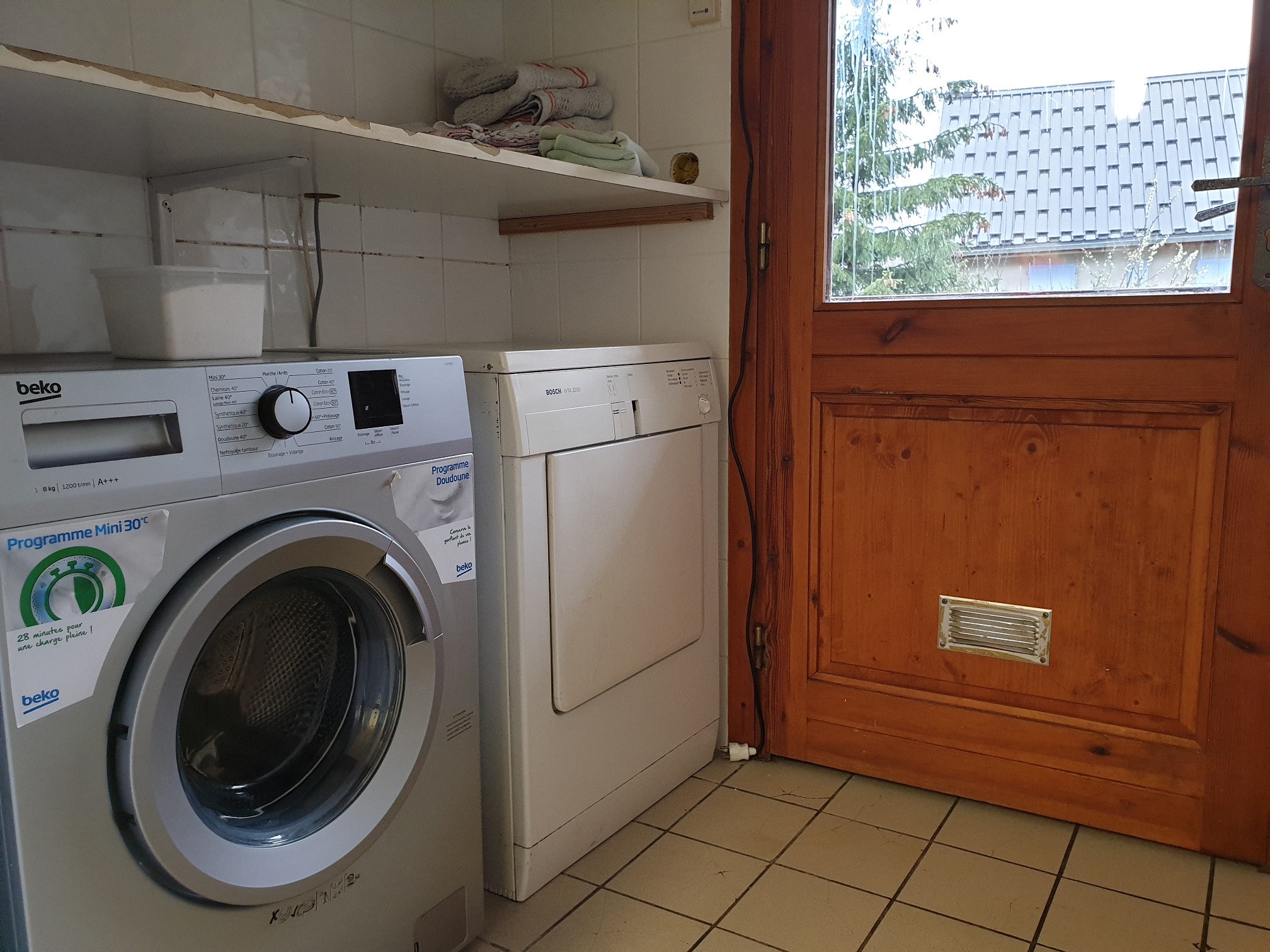 Lucette kitchen 3
